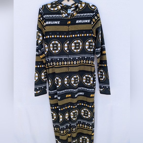 NHL Boston Bruins Adult Fleece Footed Pajamas - Picture 1 of 6